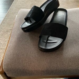 Womens Donald Pliner new black sandals